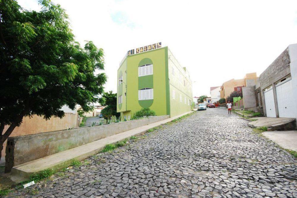 Residencial Raiar Hotel Mindelo Bagian luar foto