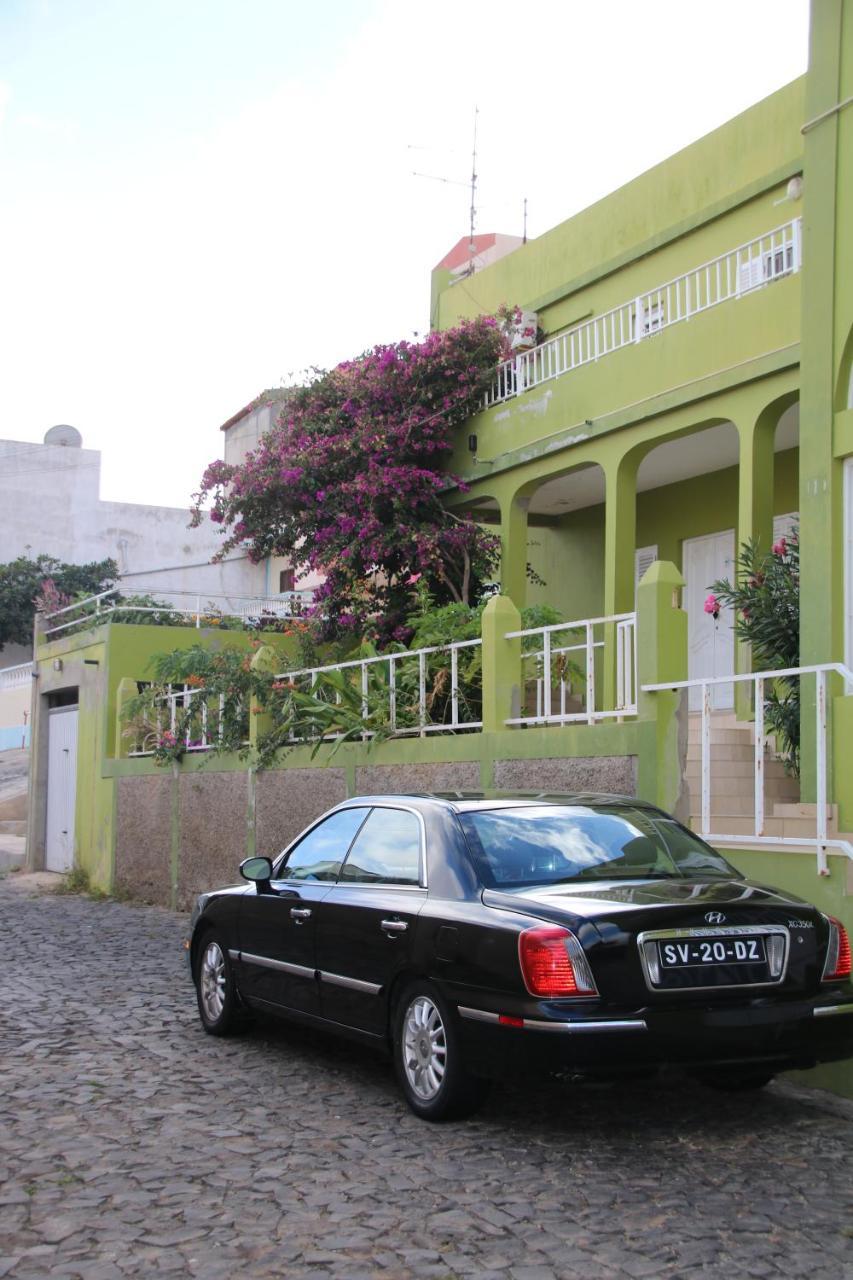 Residencial Raiar Hotel Mindelo Bagian luar foto